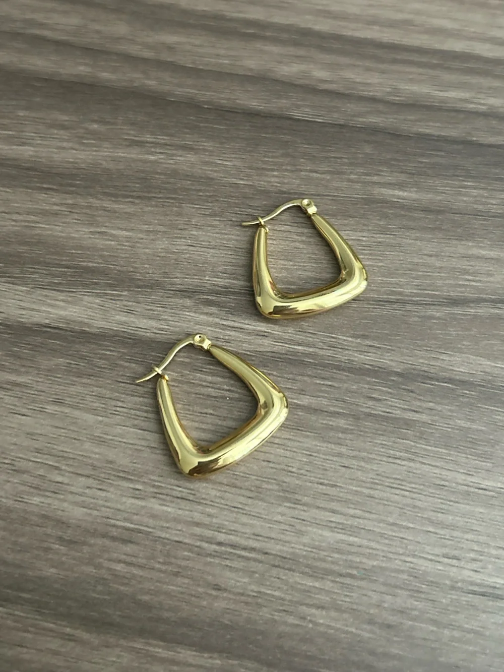 Triangle Hoop Earrings Q1323
